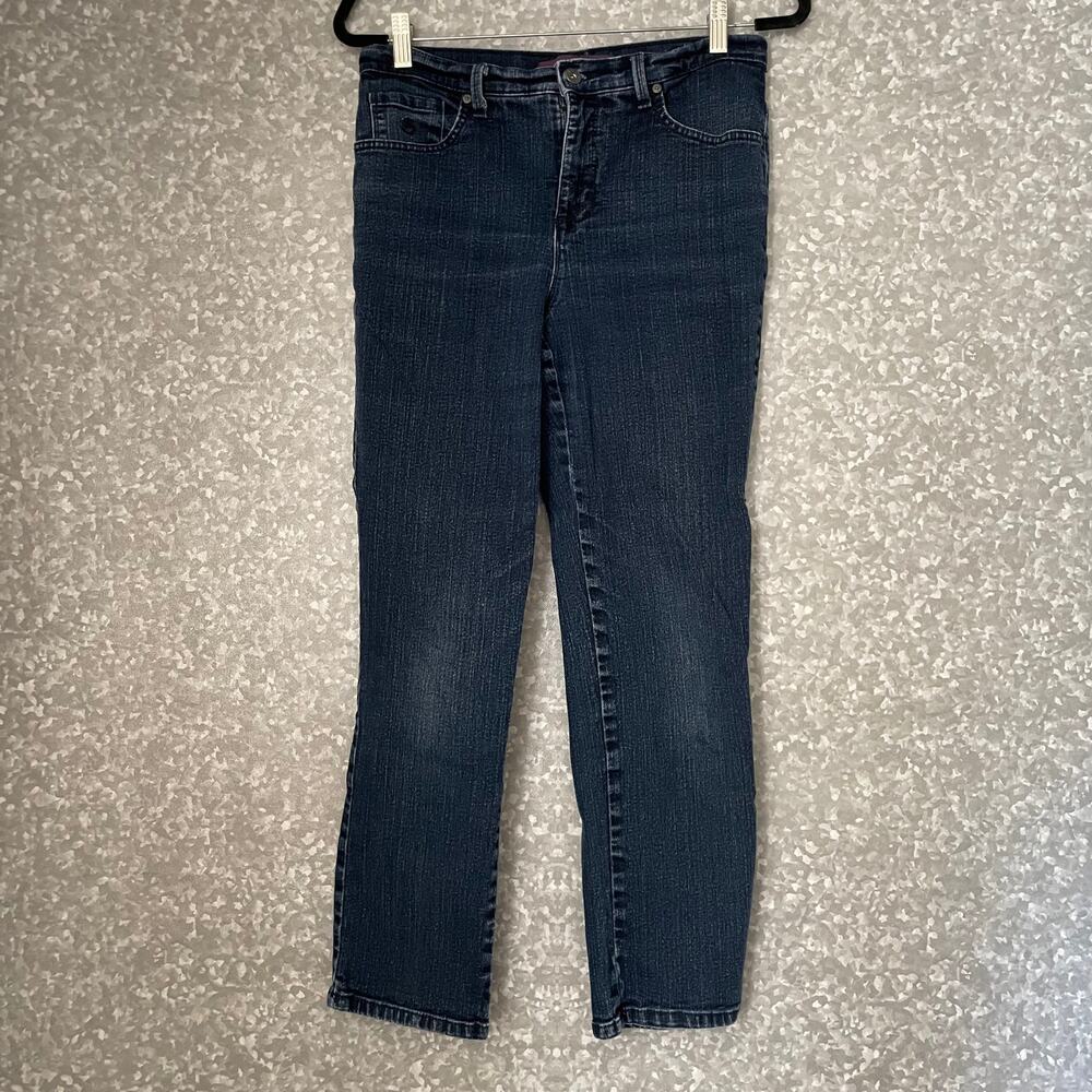 Gloria Vanderbilt Medium Wash Straight Amanda Jeans - Size 8 Short - Medium Rise